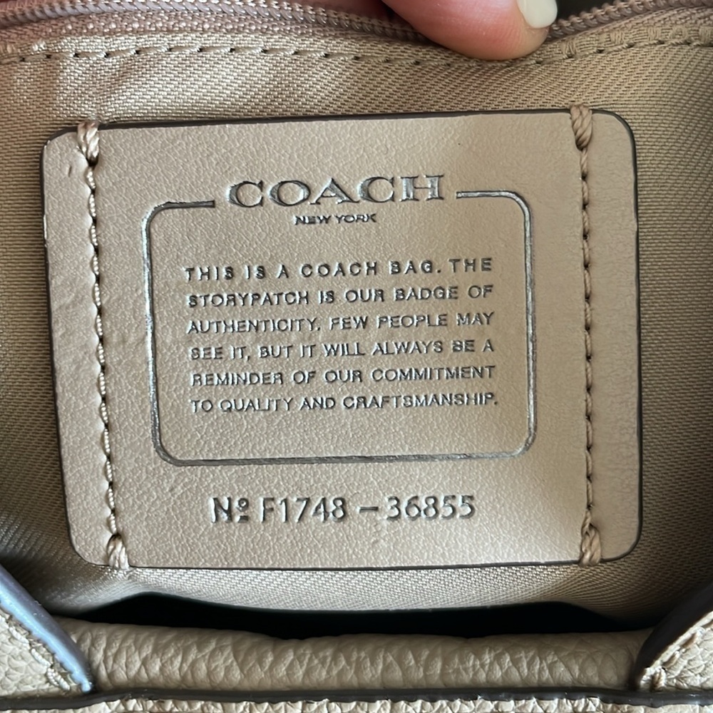Coach Edie Turnlock shoulder bag / like new / F1748-36855 /gray leather - Picture 4 of 11